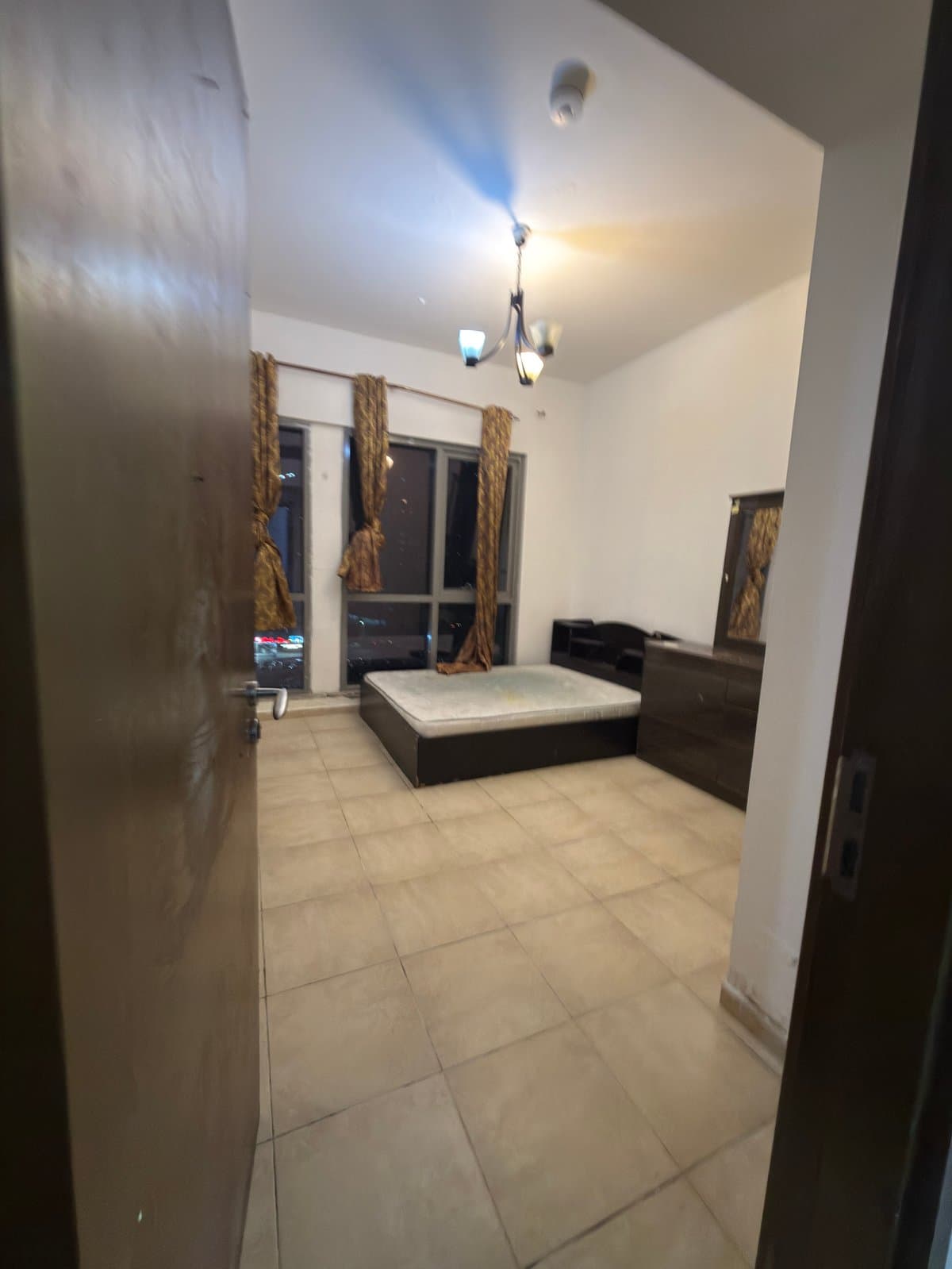 Private Bedroom near Bus Stop, photo 1