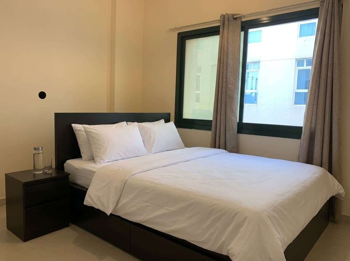 Semi Furnished Room near Metro (Single or Couple only), photo 1