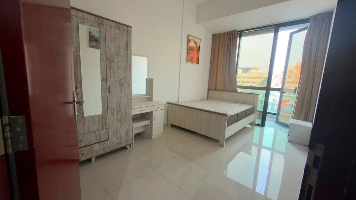 Fully Furnished Room near Metro (Couple or Family only), photo 2