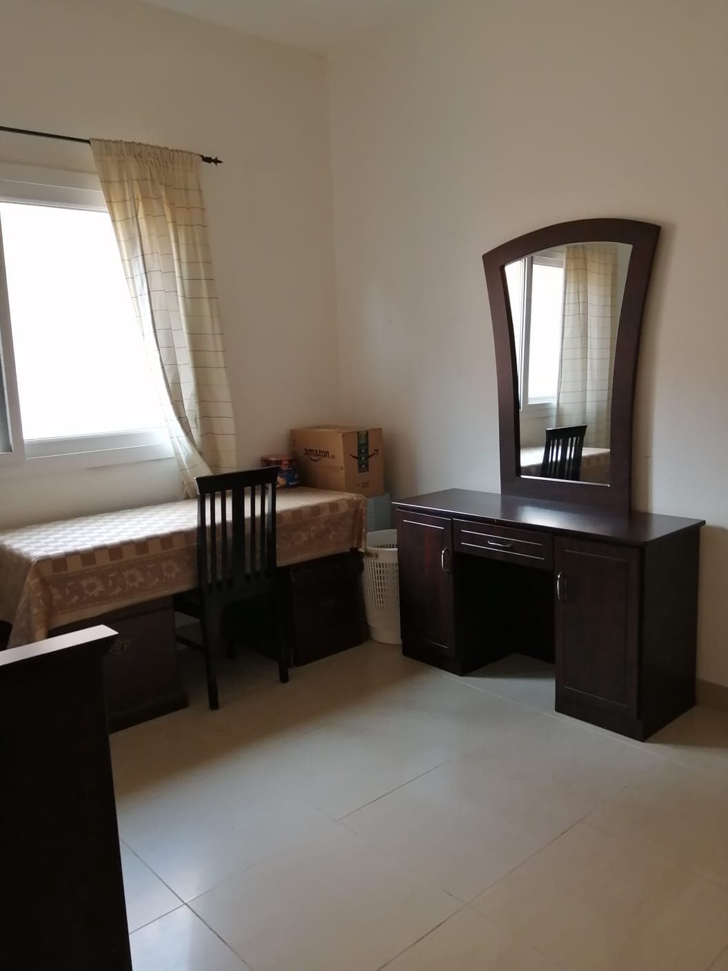 Master Bedroom near Bus Stop (Indian only), photo 3