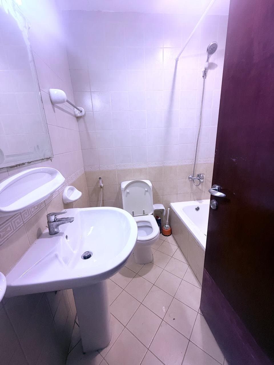 Furnished Room near Metro (Indian only), photo 4