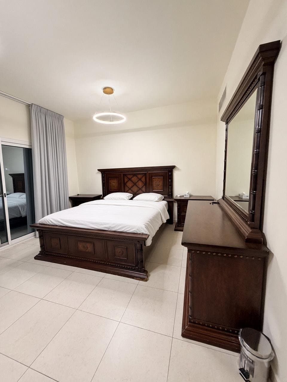Luxury Room with Private Bathroom and Balcony near Metro, photo 2